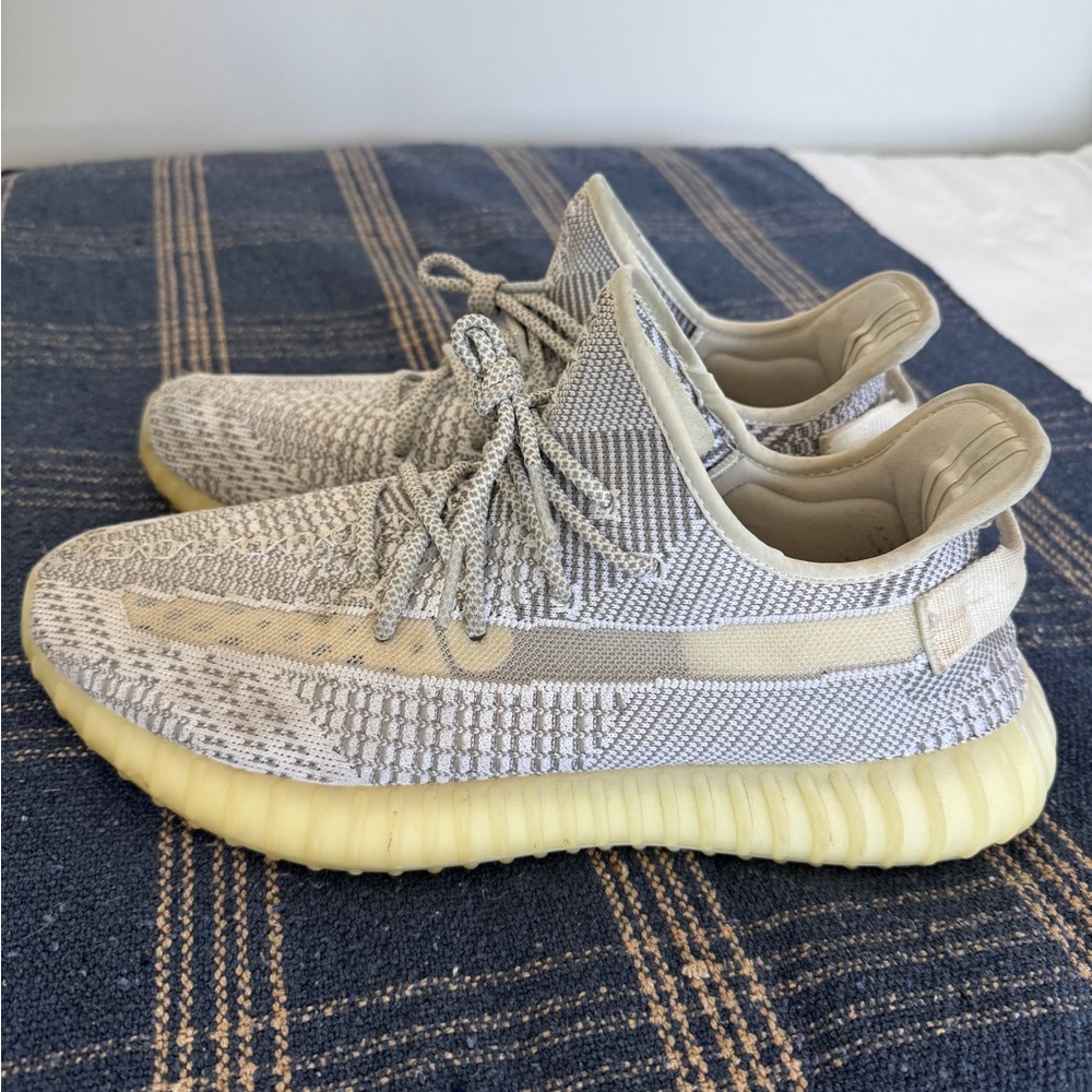 Adidas Yeezy Boost 350 V2 Sneakers